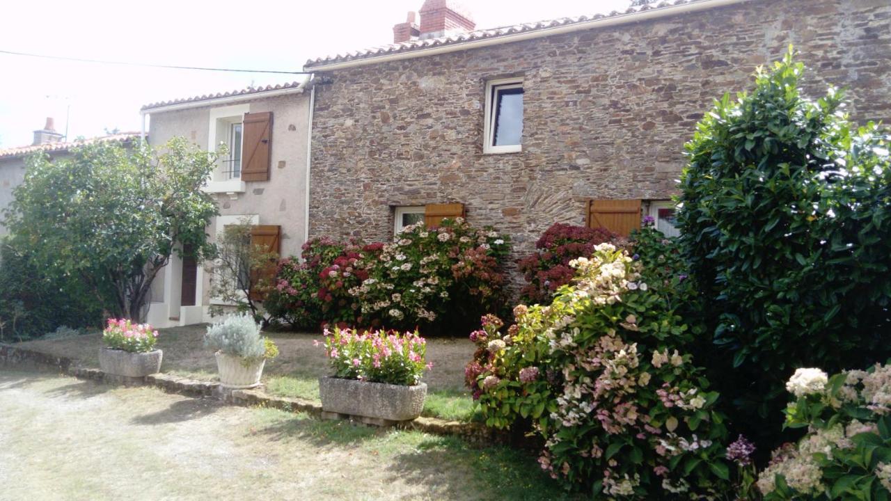 Au Clos de Launay Chambres d’Hôtes Le Cellier Exterior foto